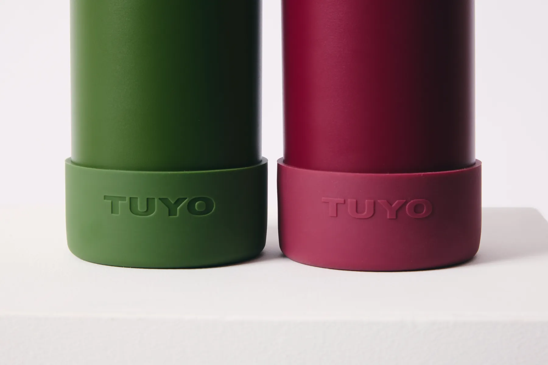 Logotipo em relevo nas BottleSleeves